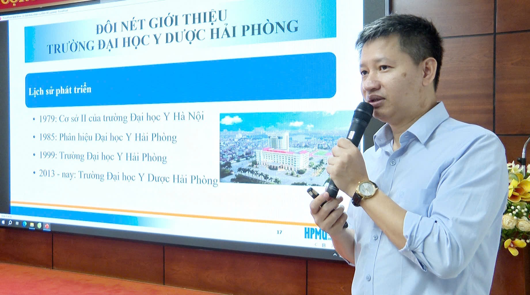 Cán bộ Trường Đại học Y Dược Hải Phòng thông tin nội dung tập huấn. z6618219740185-151e14350aaf8af4aec80a2f379b234f.jpg