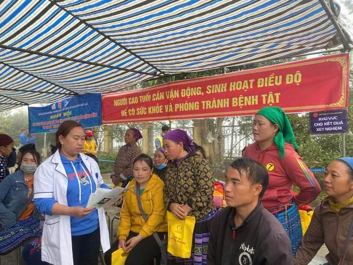 Đẩy mạnh tuyên truyền chăm sóc sức khỏe người cao tuổi. z6578579592996-e15704157491c355867e891a8e2924f1.jpg