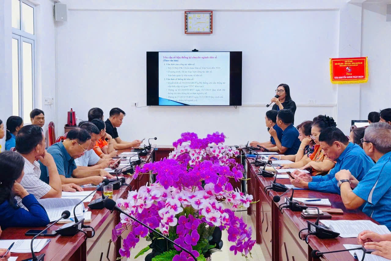 ណែនាំអ្នកសហការប្រជាជនឱ្យធ្វើរបាយការណ៍ស្ថិតិឯកទេស។ 539238357-122136696074415433-341988637790820462-n.jpg