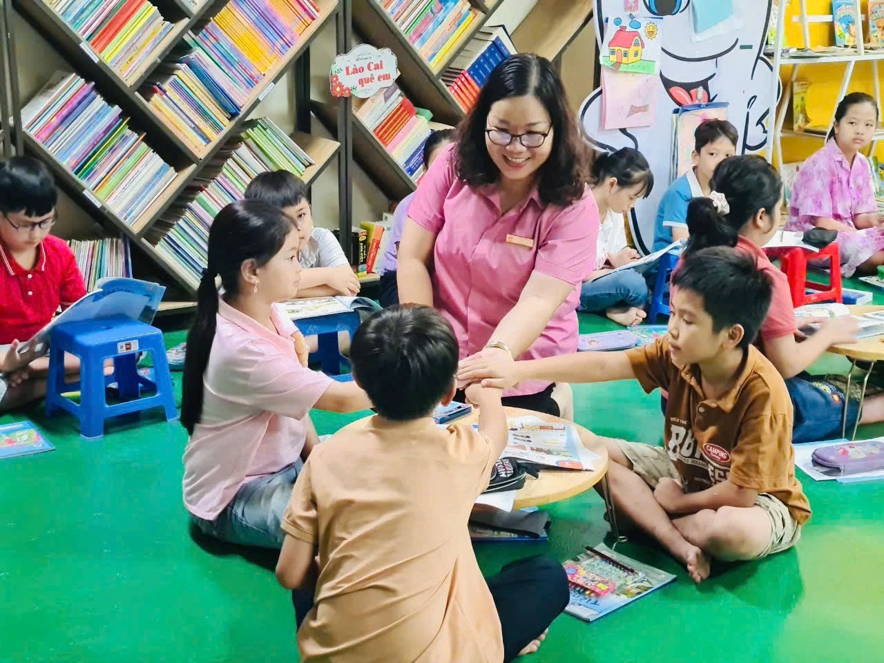 Giáo viên đổi mới phương pháp dạy học, nâng cao chất lượng giáo dục nhà trường.