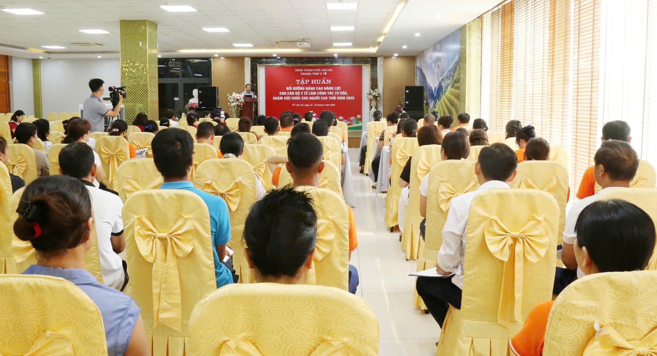 Quang cảnh lớp tập huấn. z6626331174176-af50276059ed73a618a97b69bb68d579.jpg