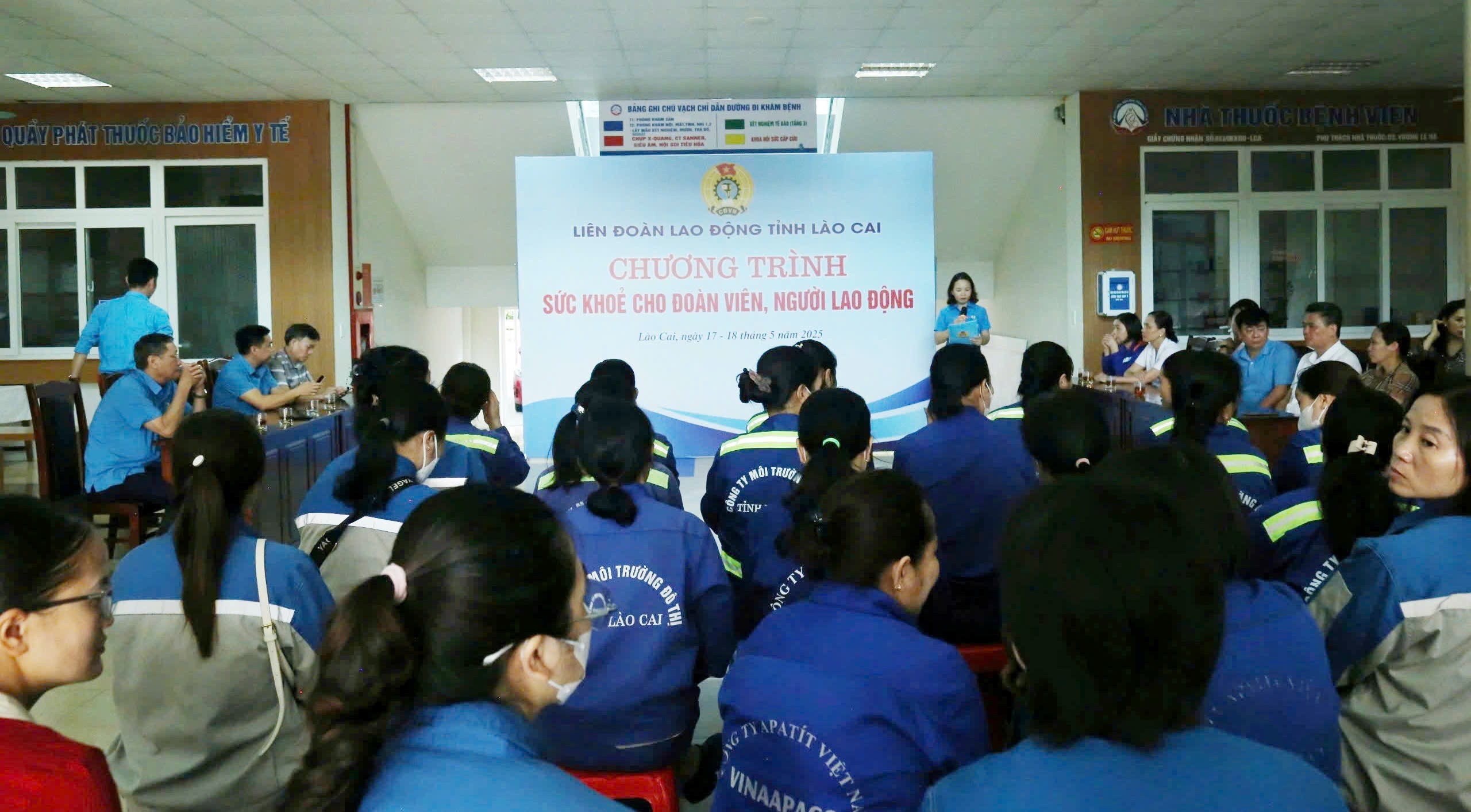 Quang cảnh chương trình. z6610284356984-341253bcc853d9d67f965f7b57d69815.jpg