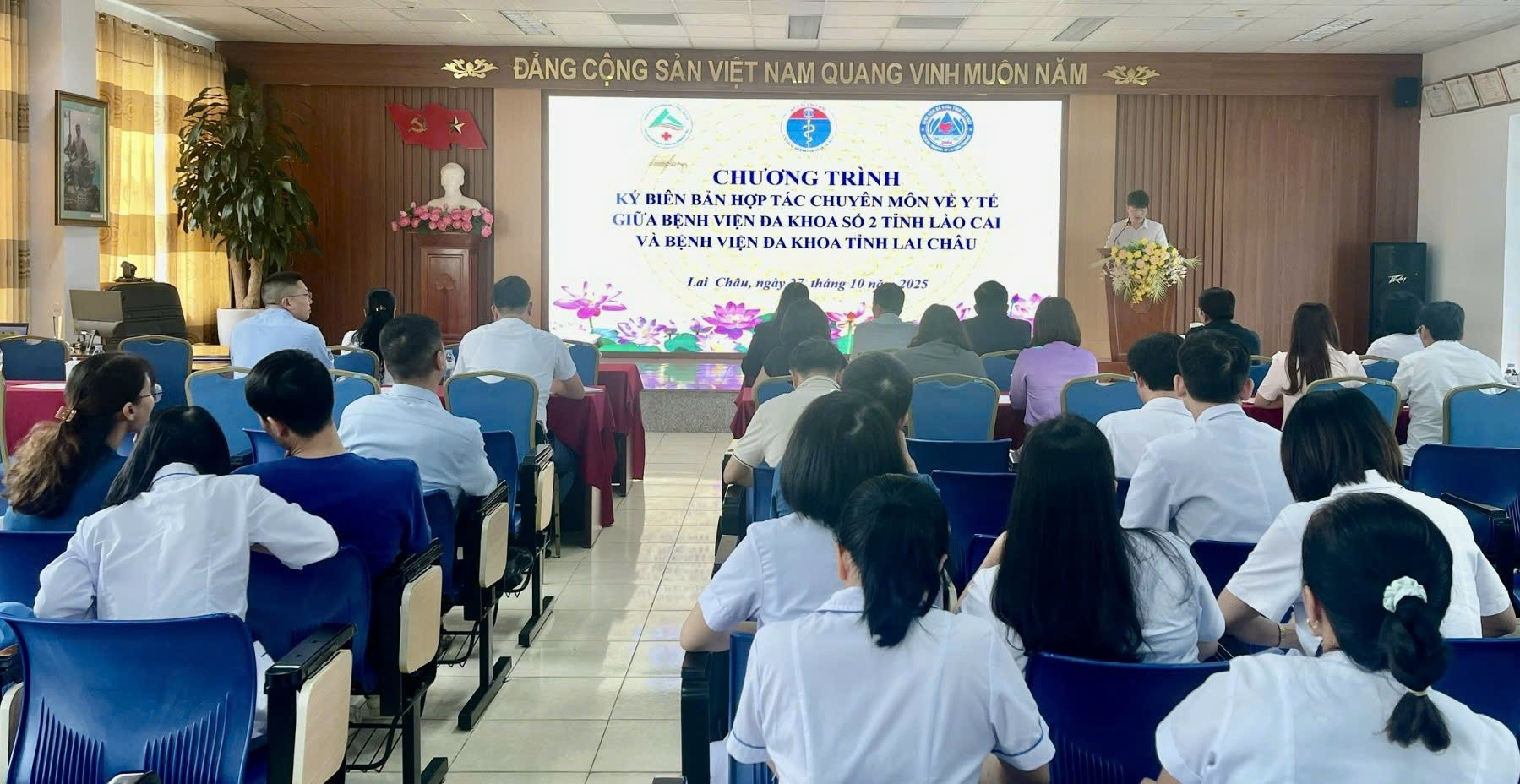 Quang cảnh chương trình (Ảnh: CTV) z7161257299520-ebe45f1cd5fffb20cf008b115d4cdebf.jpg