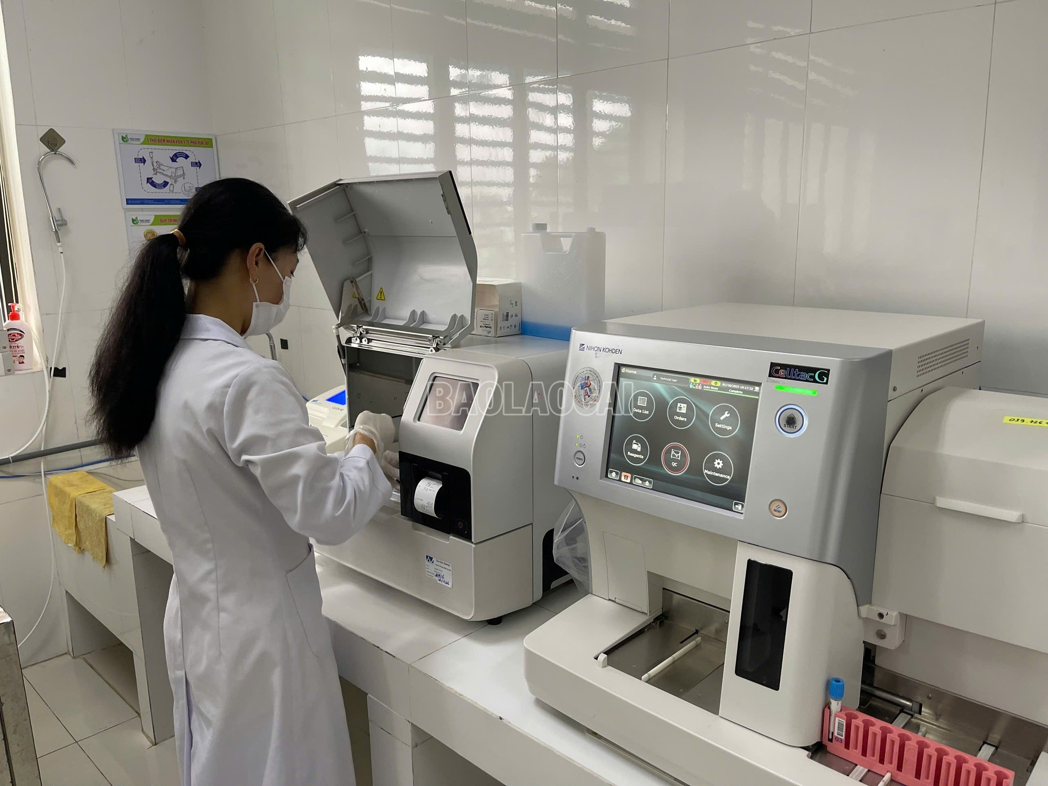 Trang thiết bị được đầu tư hiện đại, nguồn nhân lực đào tạo bài bản giúp Bệnh viện Đa khoa khu vực Mường Khương triển khai được nhiều kỹ thuật mới. baolaocai-c_557601105-1236673045124350-3688402230866969765-n.jpg