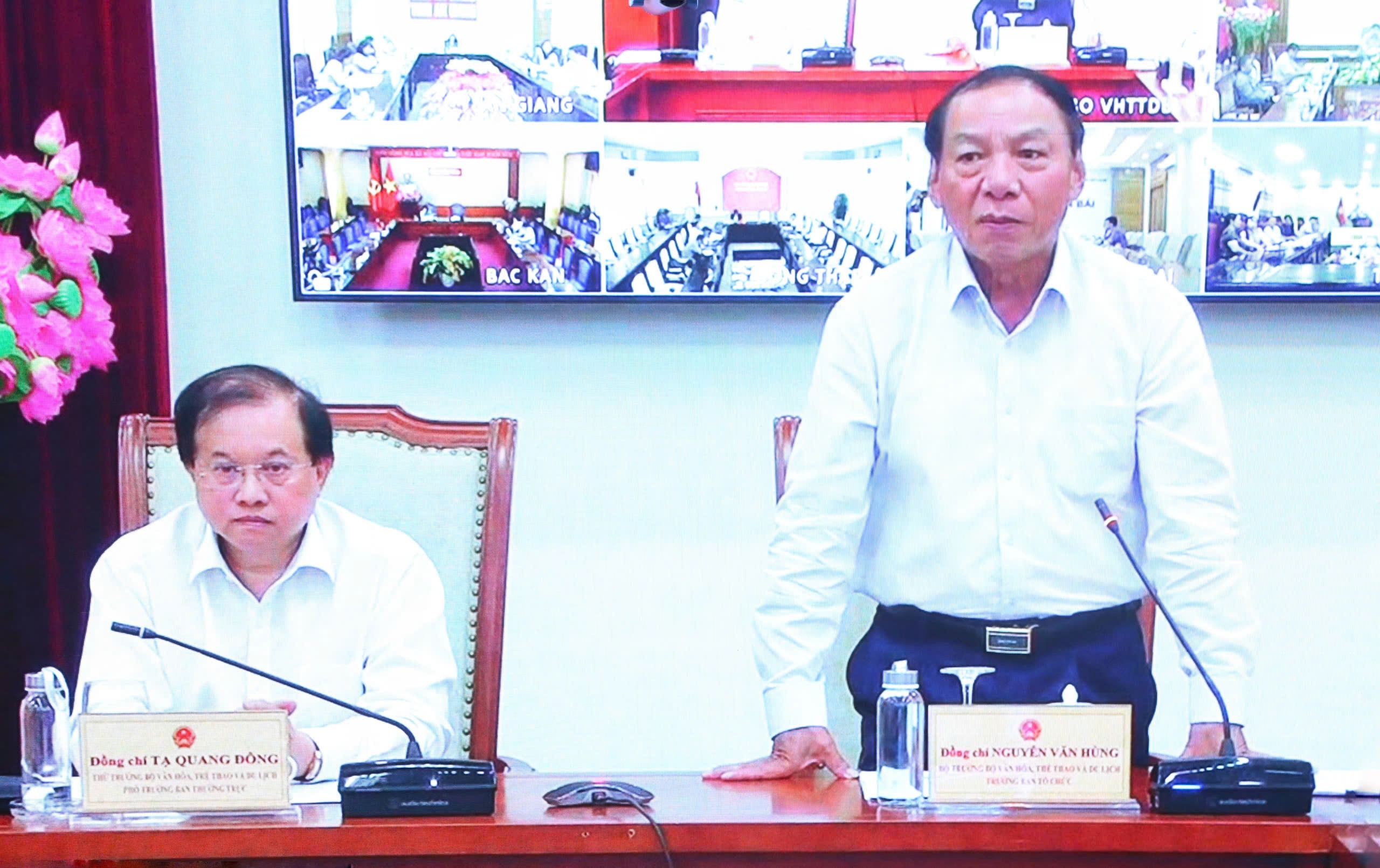 Đồng chí Nguyễn Văn Hùng, Bộ trưởng Bộ Văn hóa, Thể thao và Du lịch phát biểu kết luận phiên họp. z6694873200127-5ff02aa56bdedcf1beec671505de23ee.jpg
