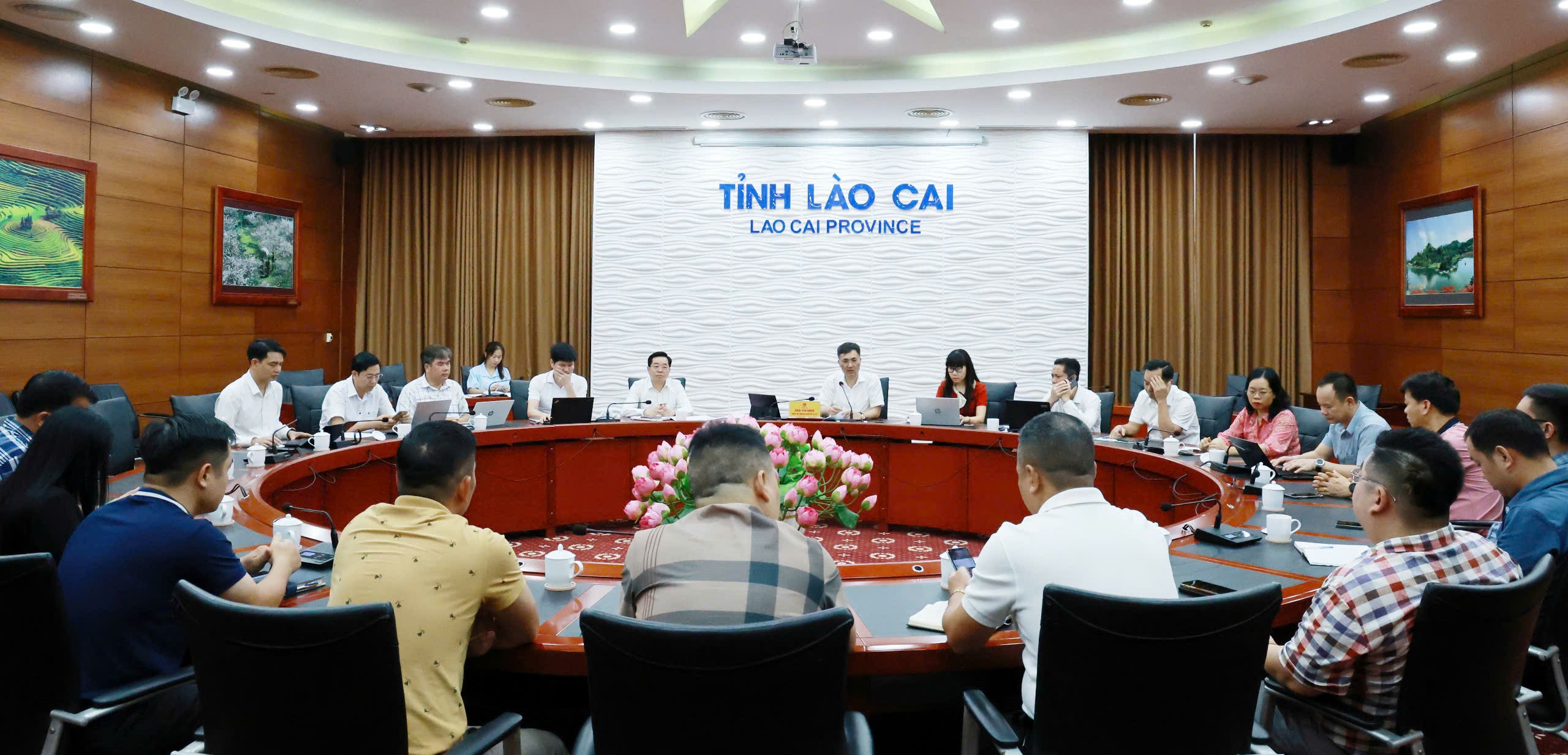 Quang cảnh buổi họp báo. z6743019741723-1ed9baf53dfdb8e03b70a18c2c58f7d9.jpg