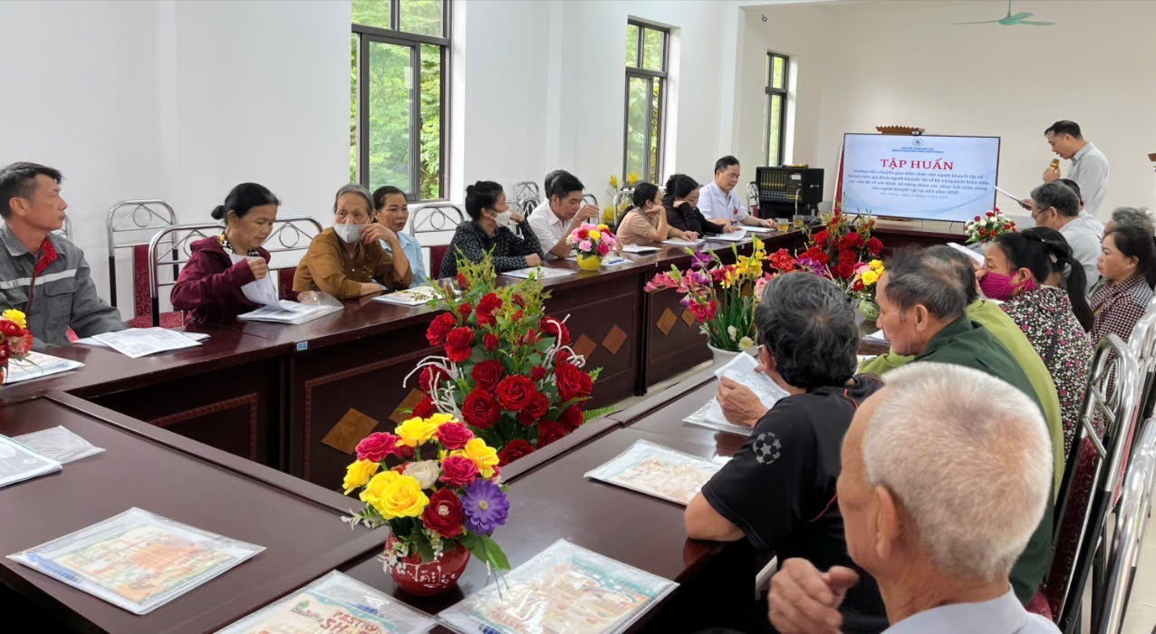 Quang cảnh lớp tập huấn. z6599628169265-accda2e006eafa180e2d73f172c9c4a2-9199.jpg