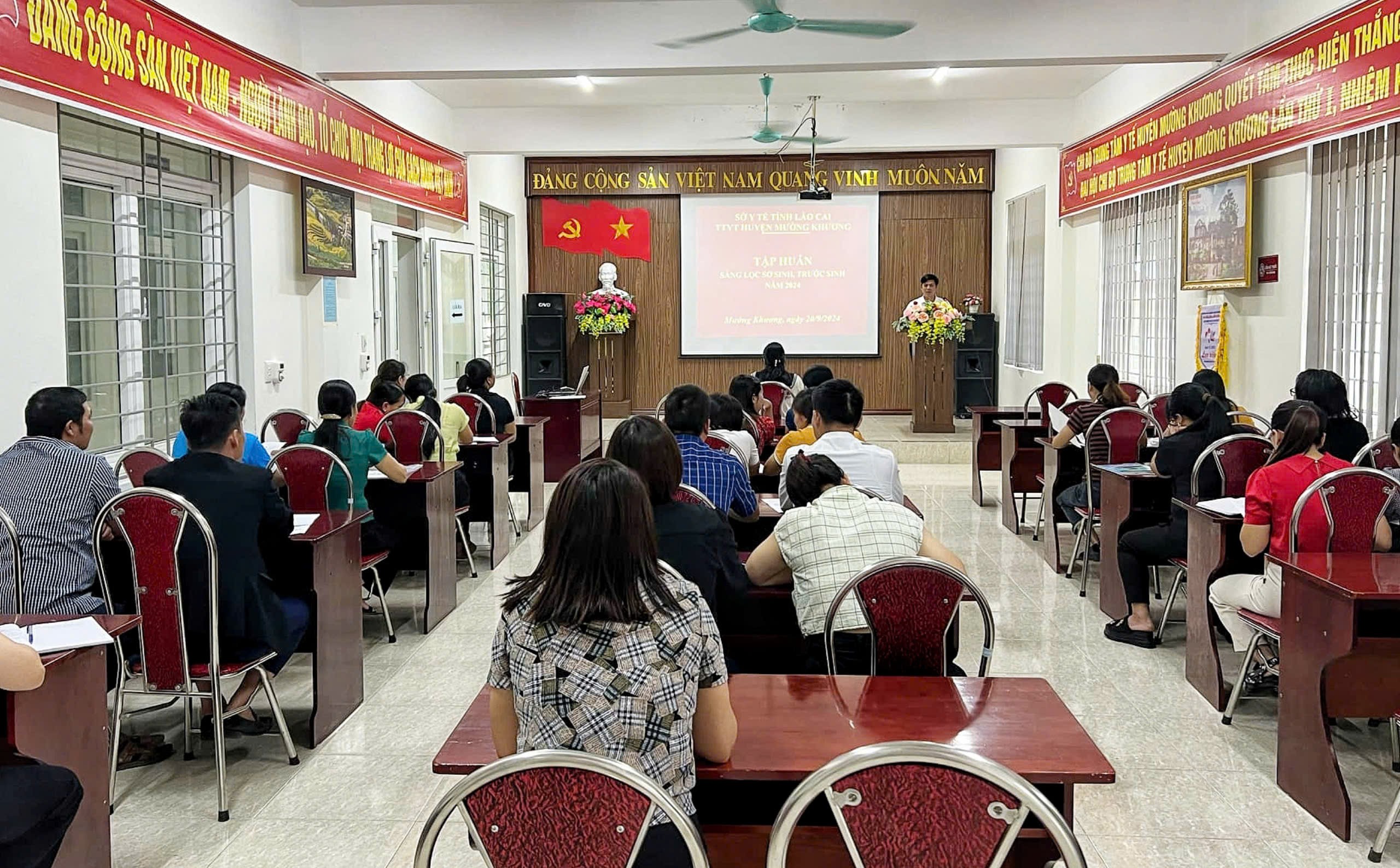 Quang cảnh lớp tập huấn. z5853692266804_96148e80ad96b113e3352244c48b7acd.jpg