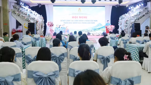 Ban Công đoàn các Khu công nghiệp cơ sở 2 tổ chức Hội nghị sơ kết công tác công đoàn 6 tháng đầu năm