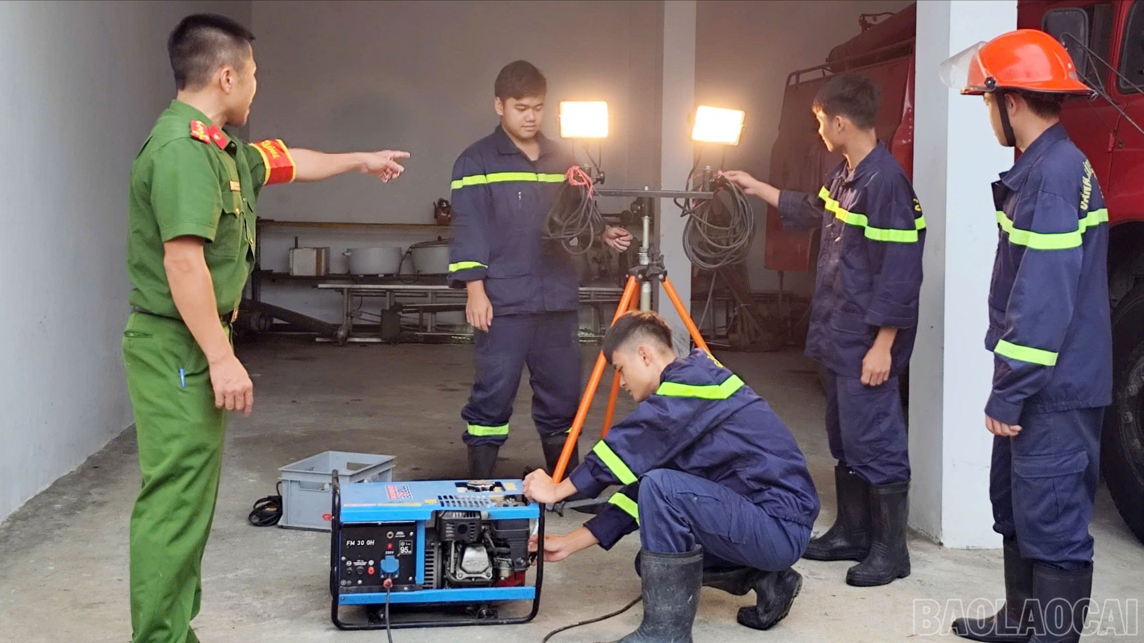 Huấn luyện, bồi dưỡng nghiệp vụ chuyên sâu về phòng cháy và cứu nạn, cứu hộ. baolaocai-br_pccc4-7611.jpg