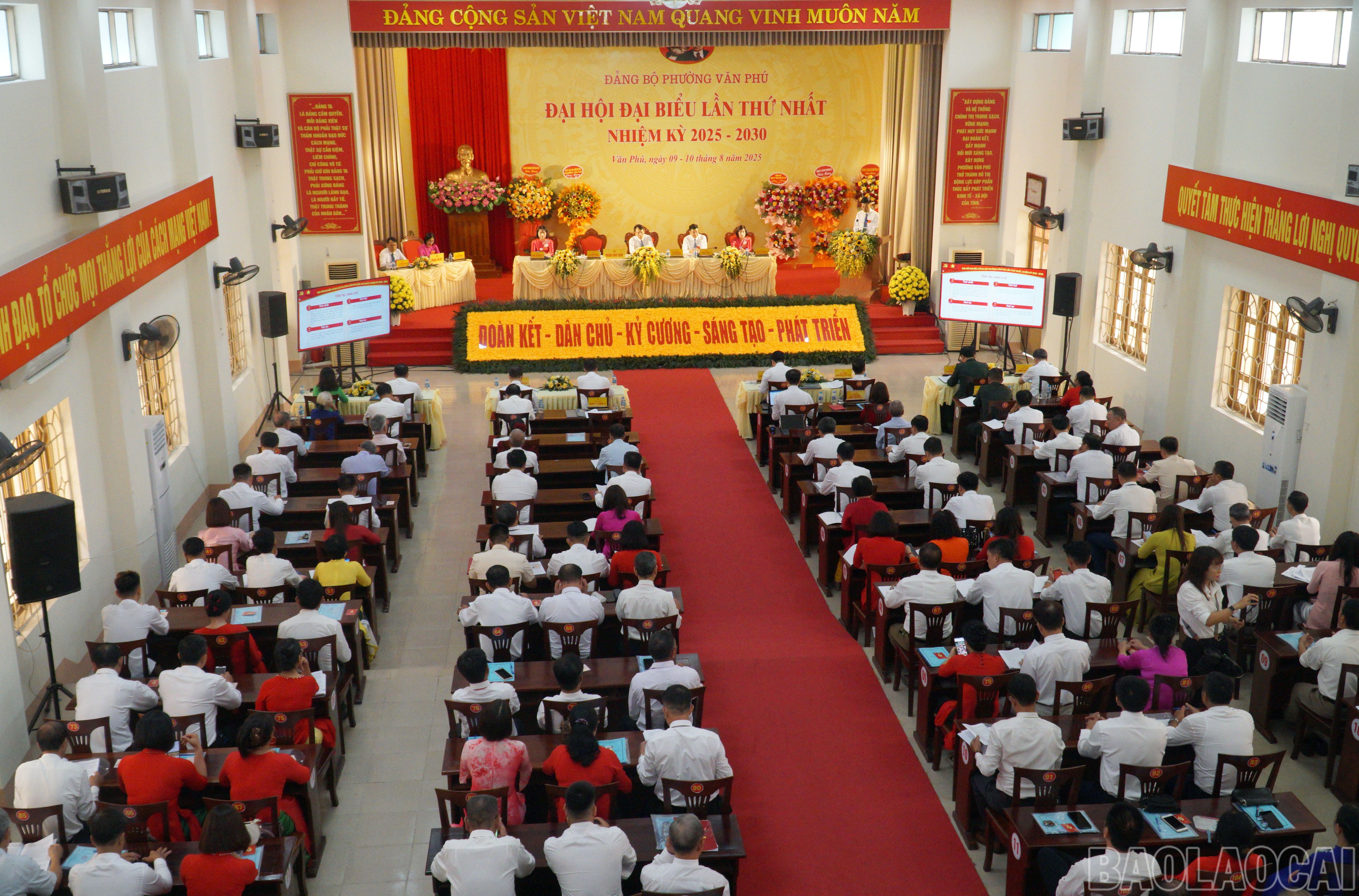 Quang cảnh Đại hội. baolaocai-br_dh-1.jpg
