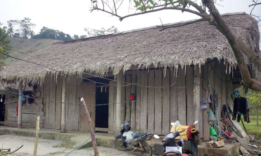 នេះជាផ្ទះរបស់គ្រួសារលោក Trieu Chung Thuong។ baolaocai-tr_6.jpg