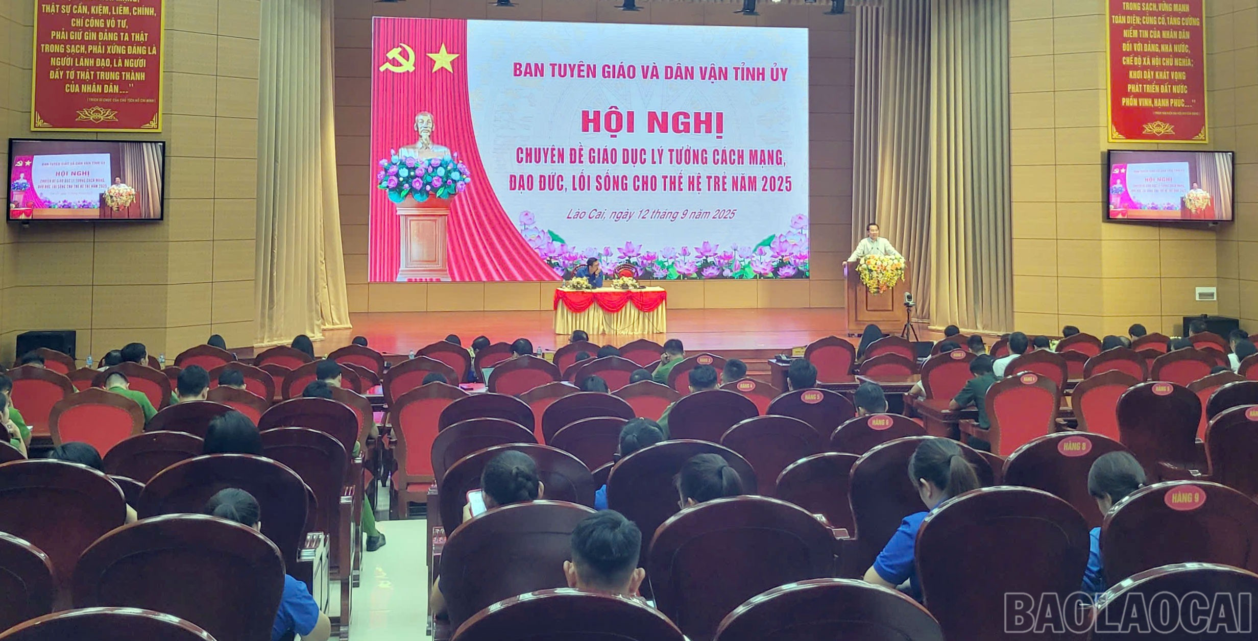 Đồng chí Dương Đức Huy - Trưởng Ban Tuyên giáo và Dân vận Tỉnh ủy định hướng nhiệm vụ trọng tâm thời gian tới. baolaocai-br_tra-loi-111.jpg
