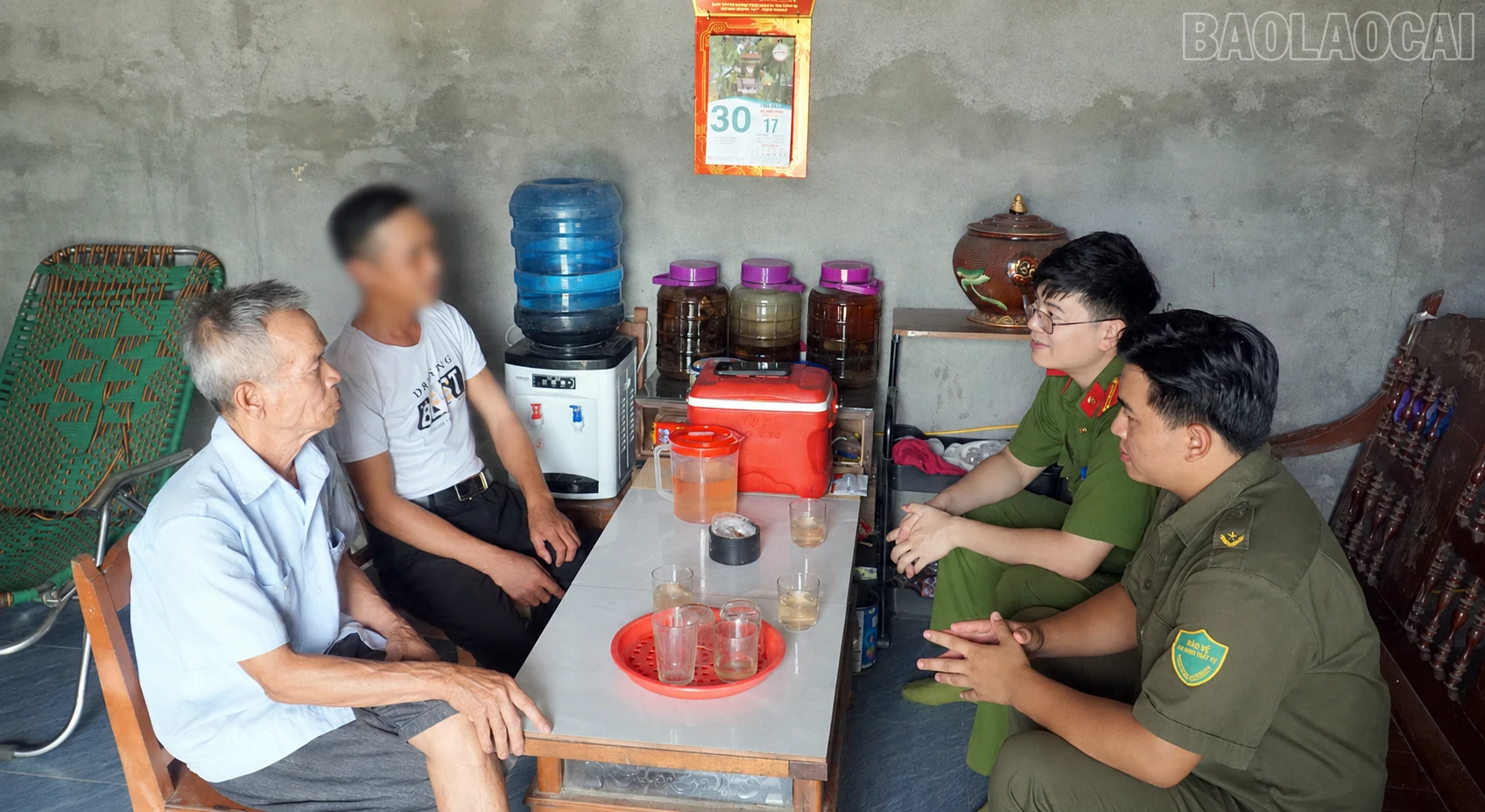 baolaocai-tr_chatgpt-image-18-23-45-9-thg-8-2026.png