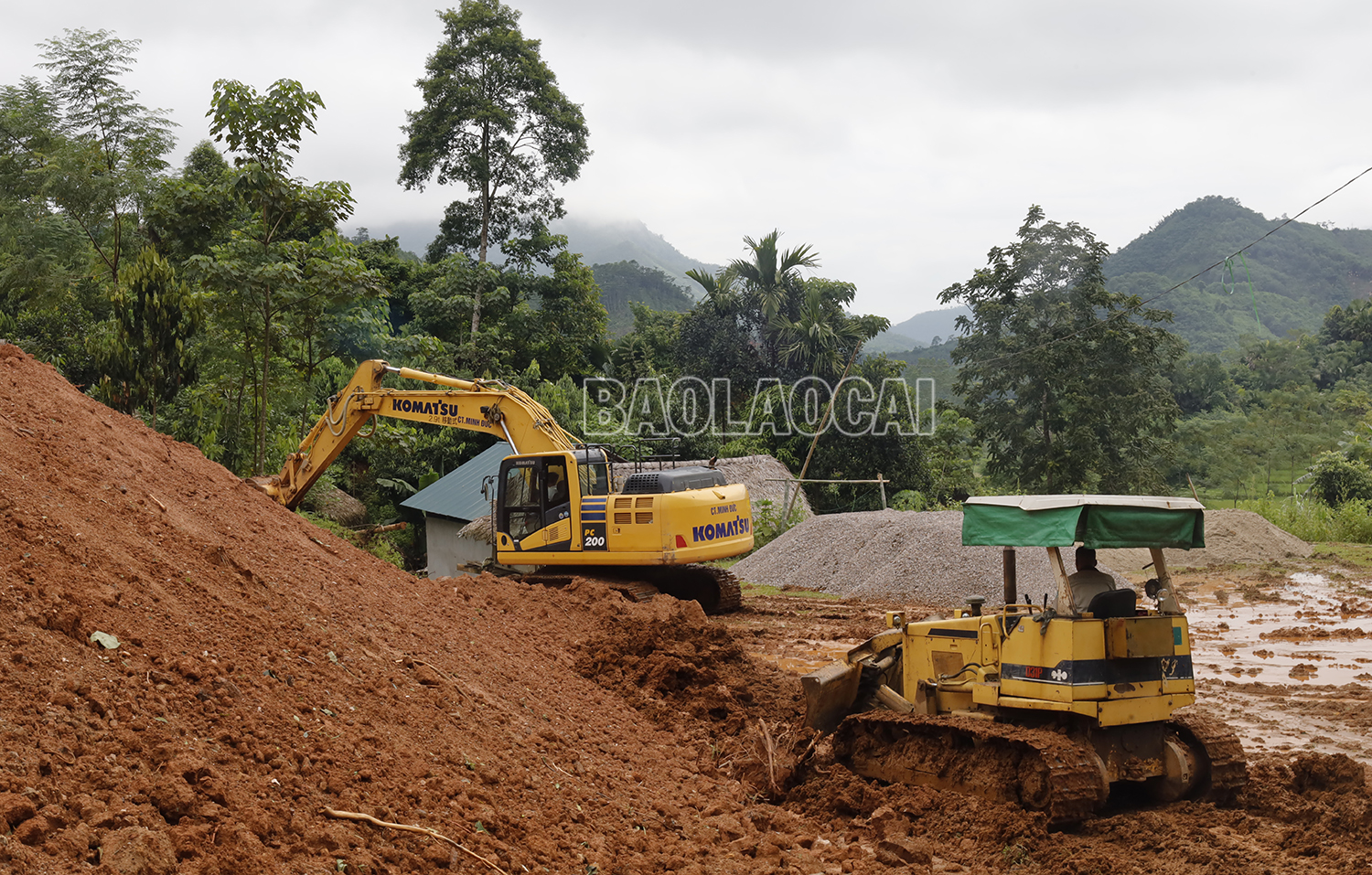 Khởi công xây dựng khu tạm cư cho người dân Làng Nủ