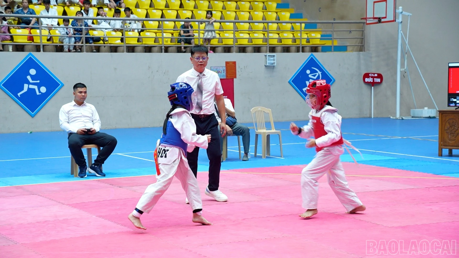 baolaocai-br_451-078100-09-59-23still566.jpg