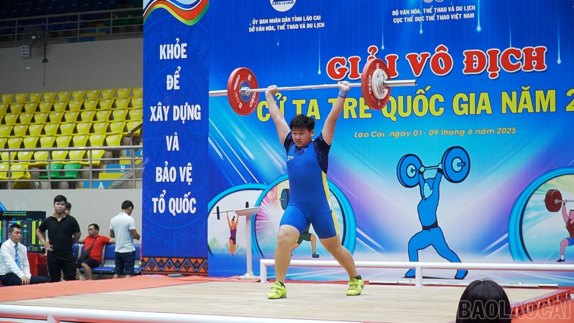 Đô cử Hà Mạnh Hưng (Lào Cai) tranh tài ở hạng cân 102 kg nam. baolaocai-br_490-753100-15-12-01still117.jpg