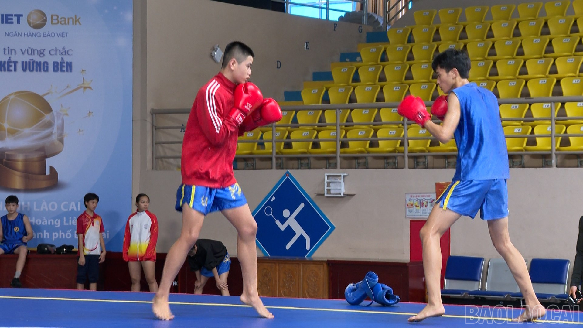 Các vận động viên hăng say tập luyện, sẵn sàng cho giải đấu. baolaocai-br_title-0100-13-01-08still018.jpg