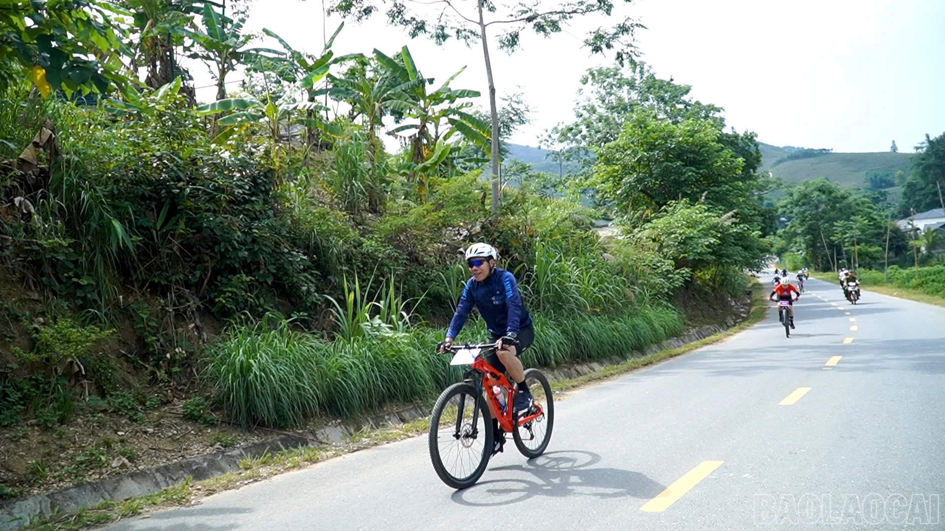 Gần 200 VĐV tranh tài tại Giải đua xe đạp địa hình “MTB - Chinh phục Bản Lầu - Bản hùng ca biên cương - LCC9” năm 2026 ảnh 11