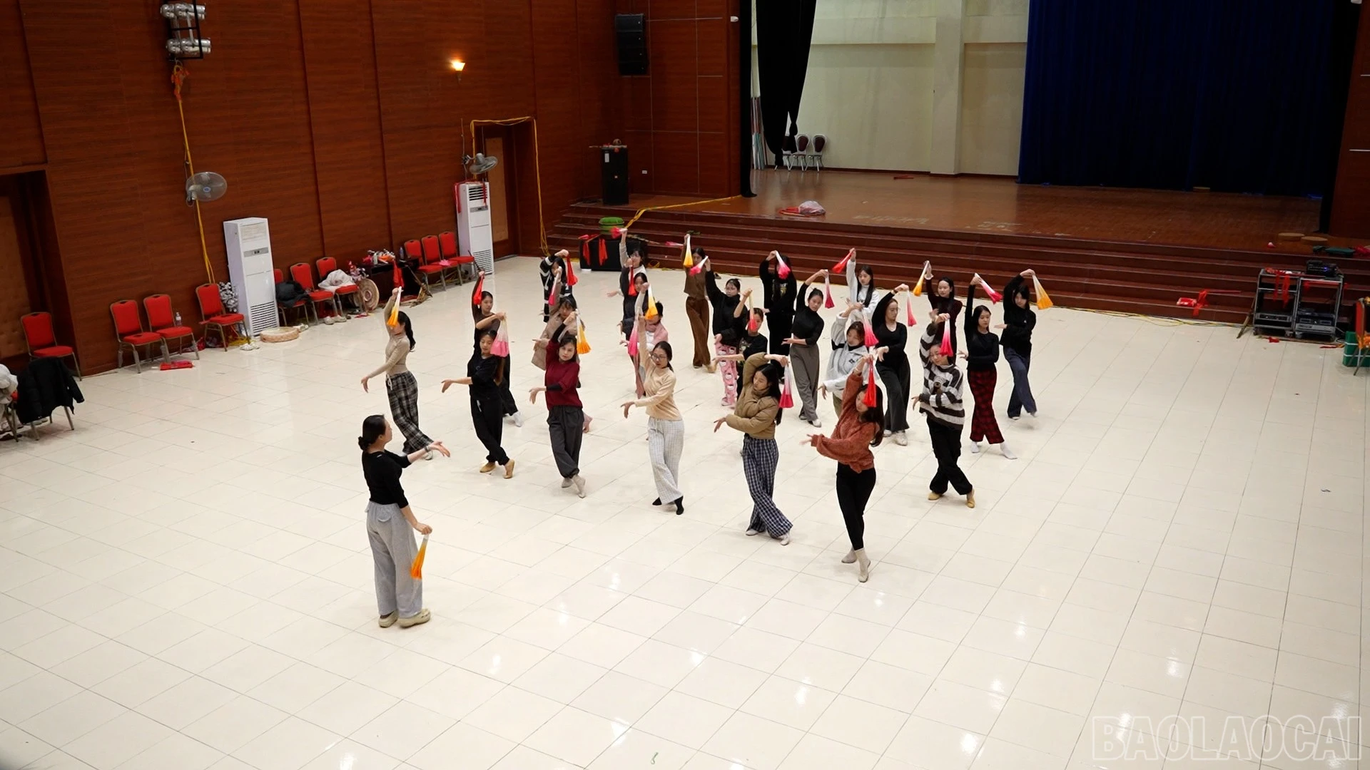 baolaocai-br_027-156000-24-56-15still113.jpg