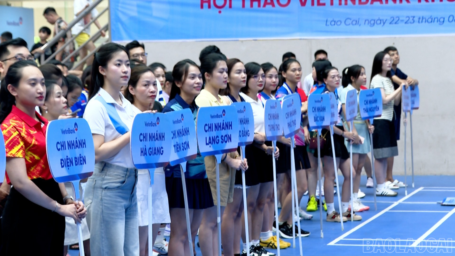 Các đoàn vận động viên tham dự giải. baolaocai-br_title-0100-12-26-03still263.jpg