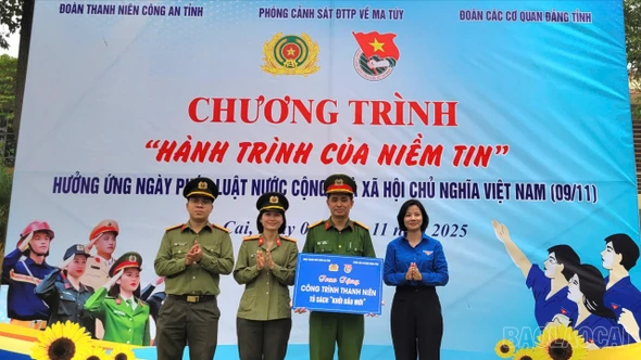 Ấm áp yêu thương trong chương trình “Hành trình của niềm tin” 