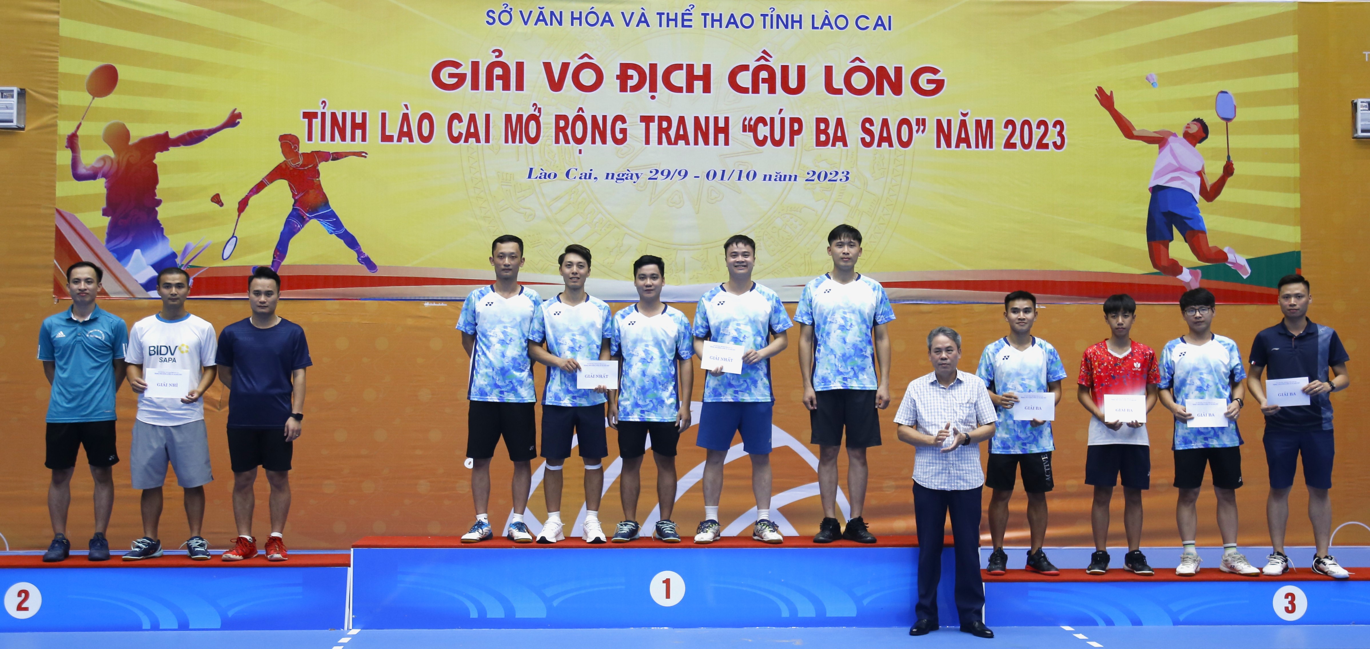 Trao giải cho các cá nhân và tập thể đạt thành tích xuất sắc tại giải đấu. _MG_4615.JPG