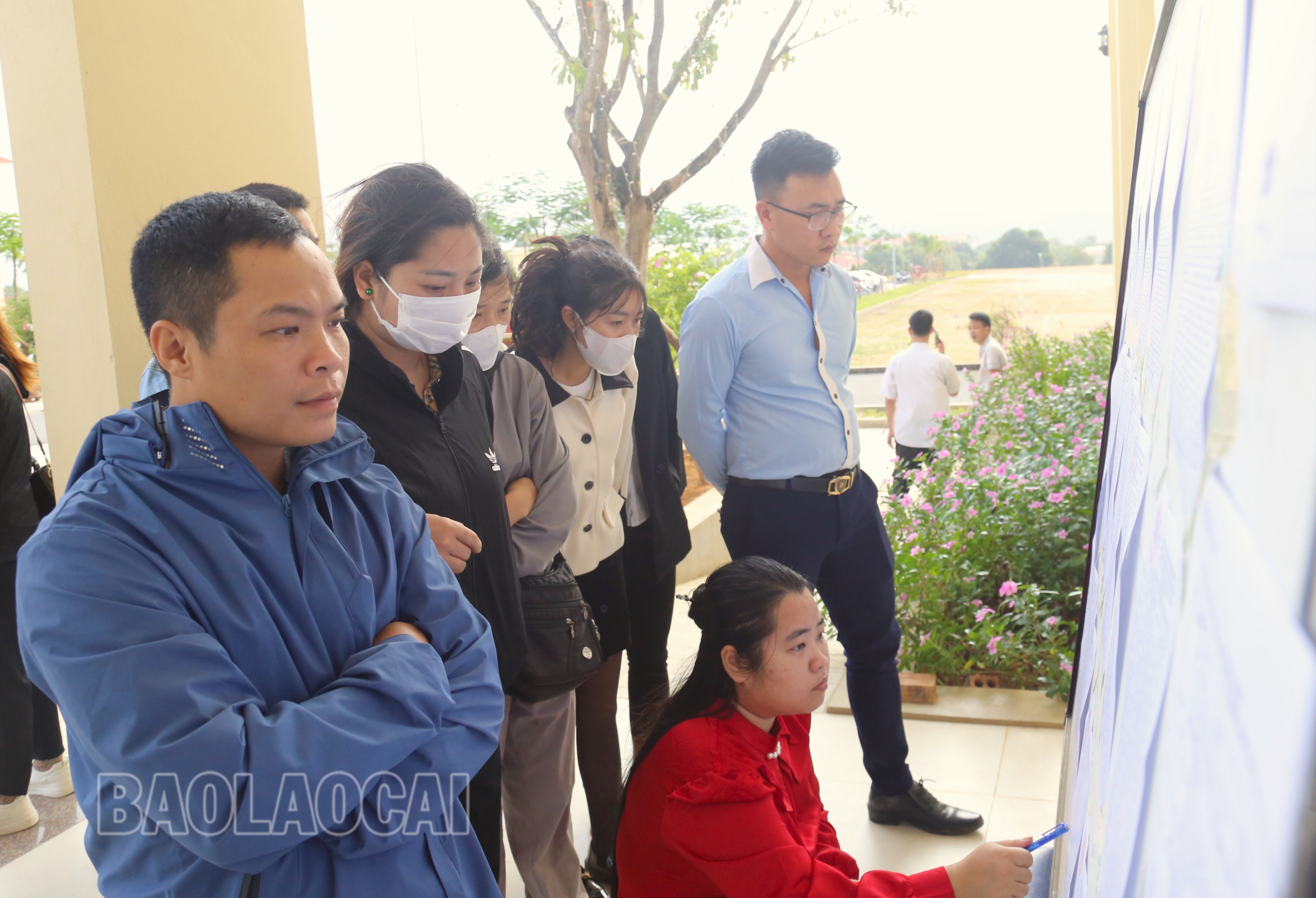 Thí sinh kiểm tra thông tin cá nhân, số báo danh, phòng thi... img-7422-2757-7417.jpg