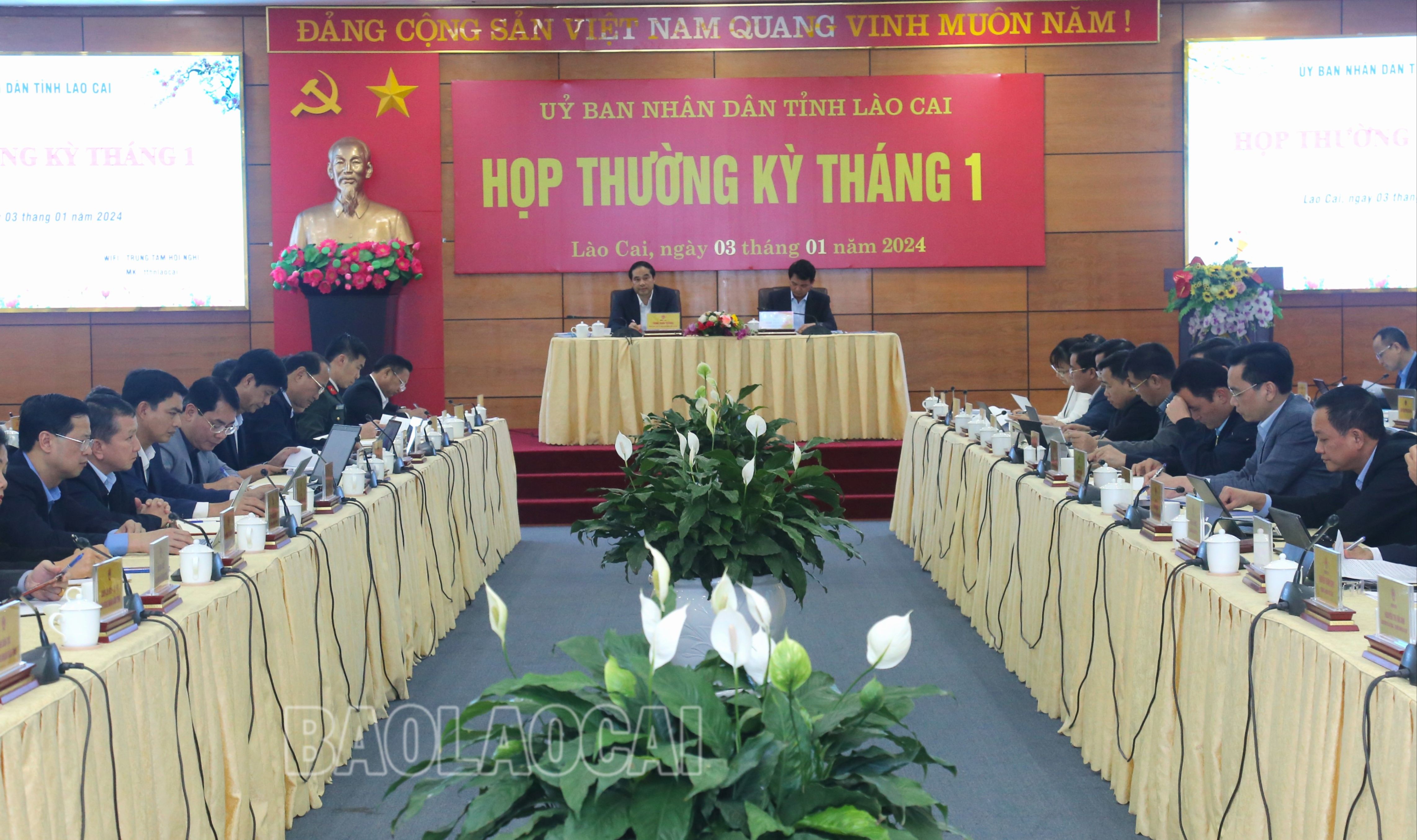 Quang cảnh phiên họp. img-8735-4896-9326.jpg