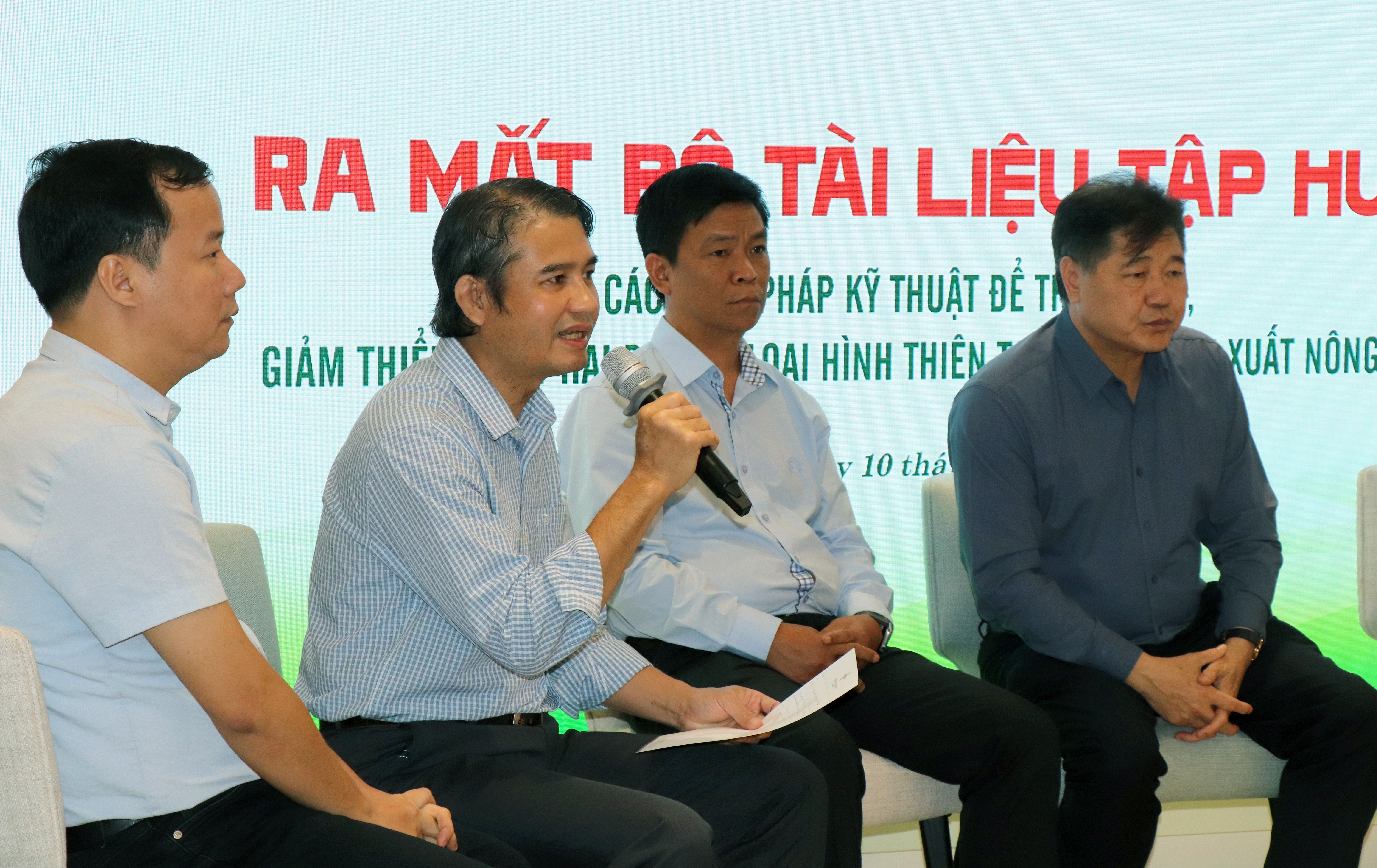 Các đại biểu phát biểu ý kiến tham gia tại Hội nghị anh-2.jpg