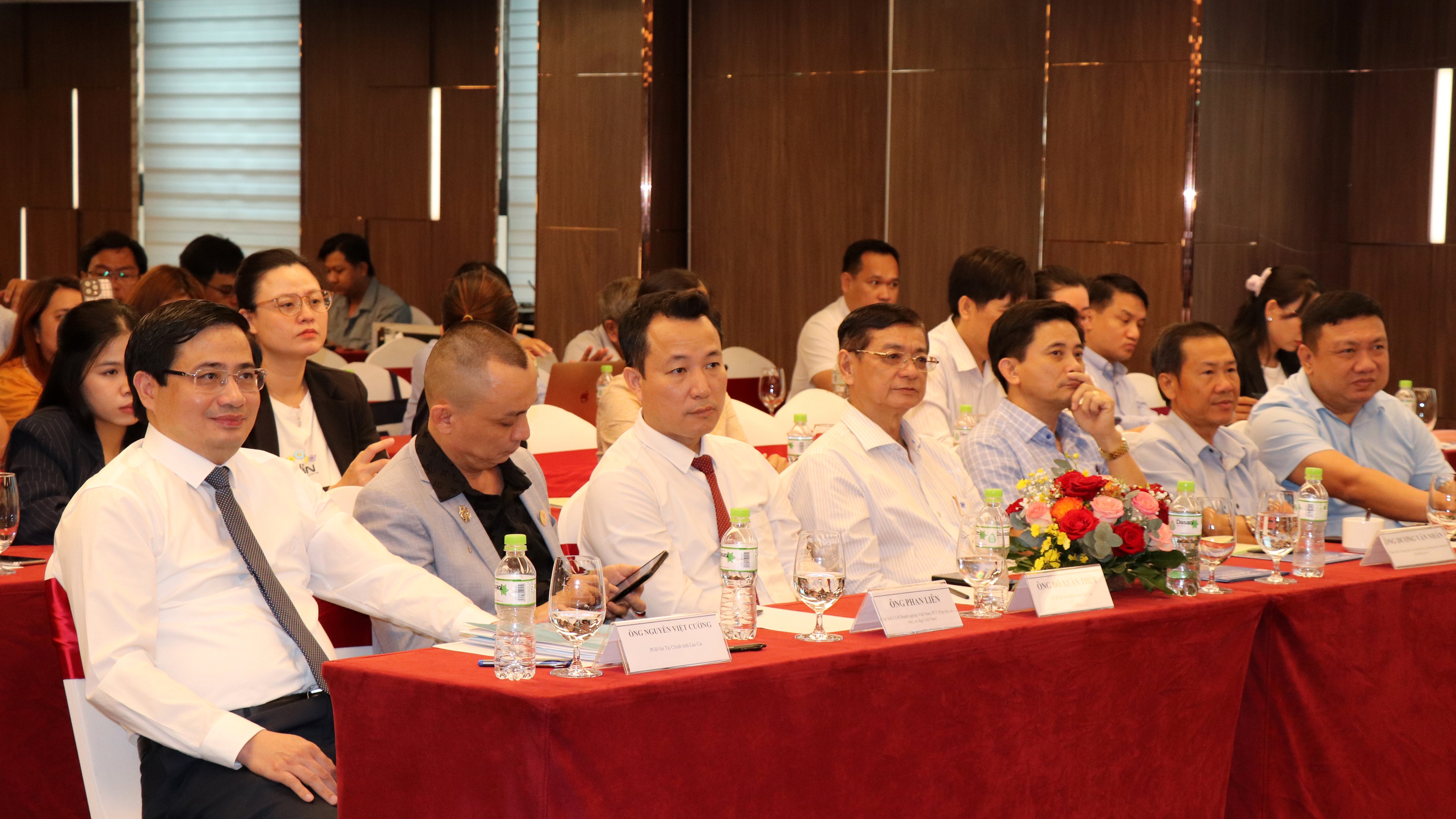 Các đại biểu tham dự hội nghị. anh-5555.jpg