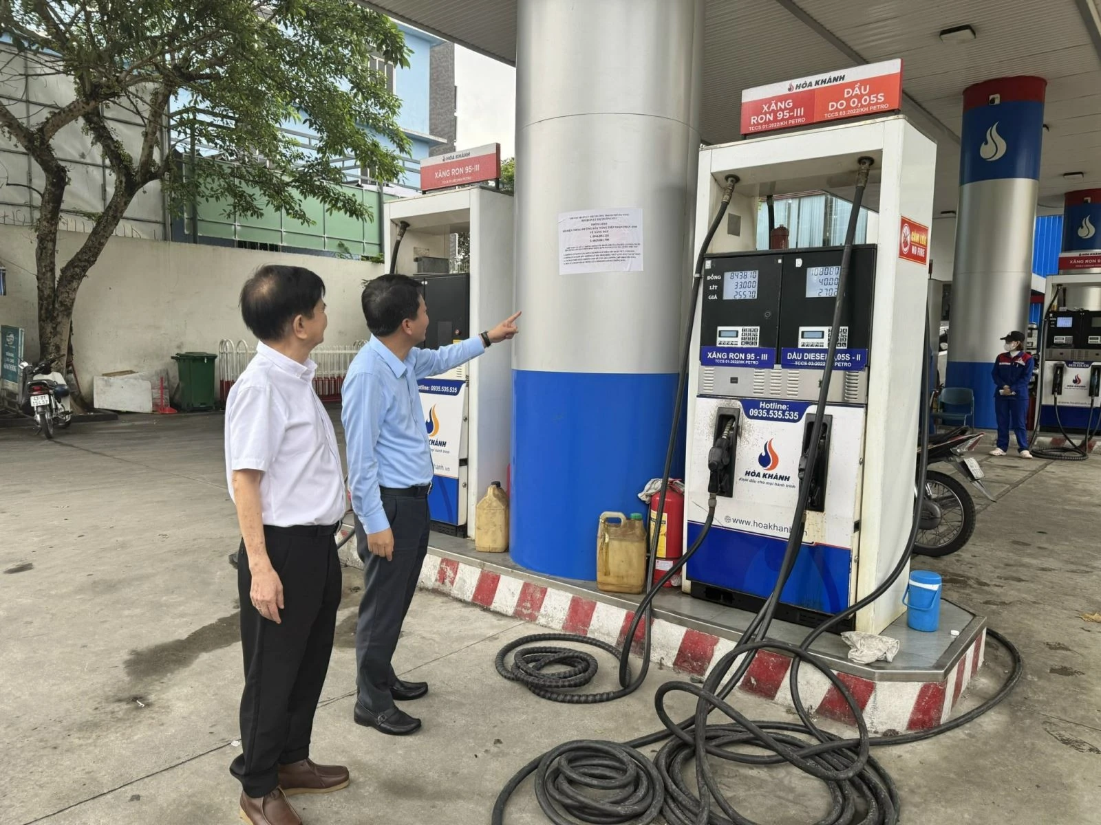 Kiểm tra thực tế tại các cây xăng.