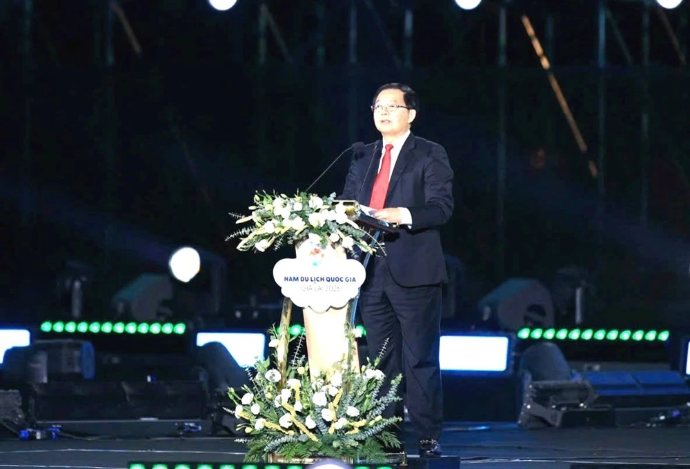 Phó Thủ tướng Hồ Quốc Dũng phát biểu chỉ đạo tại Lễ Khai mạc.