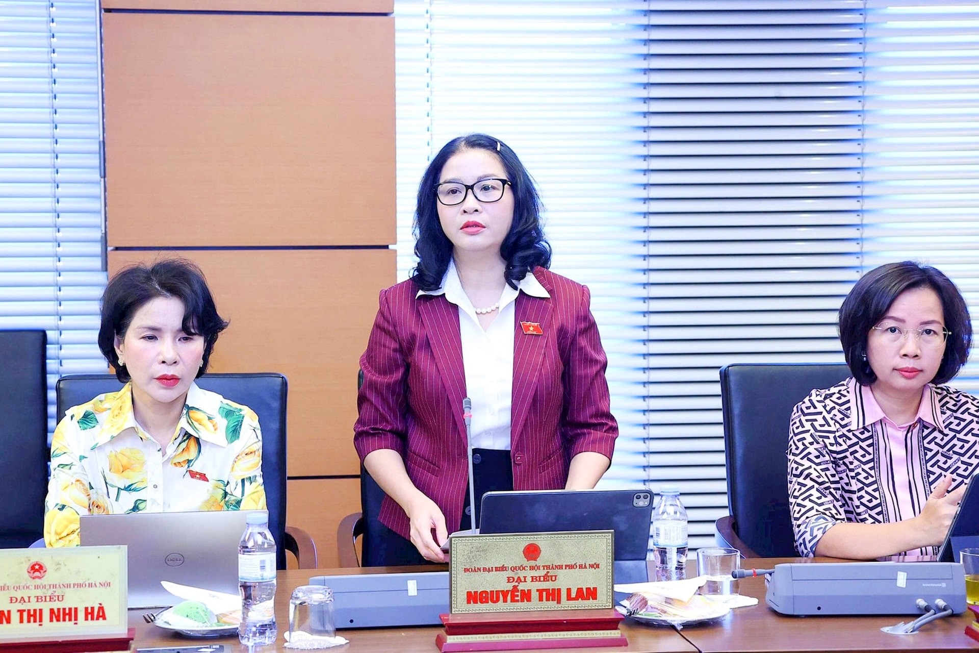 Đại biểu Quốc hội Nguyễn Thị Lan (Đoàn Hà Nội) phát biểu thảo luận tại kỳ họp thứ mười, Quốc hội khóa XV.