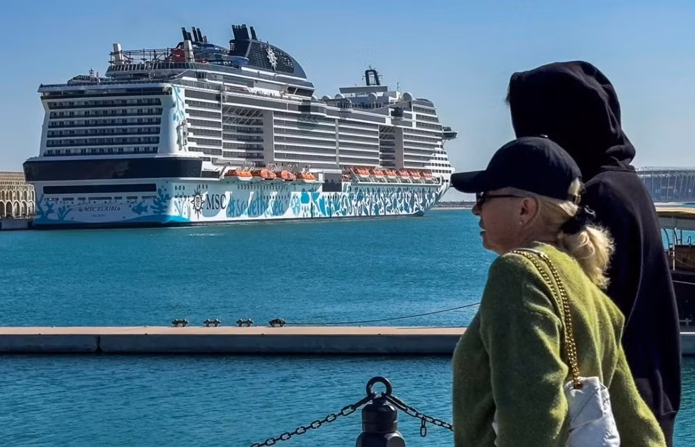 Sự cố này biến những “thiên đường nổi” trở nên hỗn loạn, gây ảnh hưởng lớn đến ngành du lịch tàu biển toàn cầu.