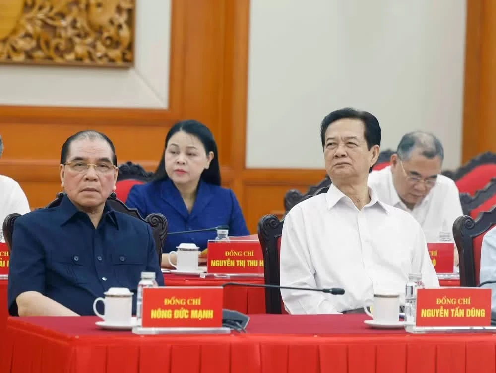 Các đồng chí nguyên lãnh đạo Đảng, Nhà nước tham dự. (Ảnh: Thống Nhất/TTXVN)