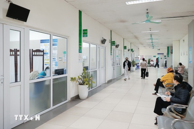 Các bệnh viện sẵn sàng thu dung, điều trị bệnh nhân mắc, nghi ngờ mắc bệnh do vi rút Nipah; bảo đảm công tác phòng chống nhiễm khuẩn, phòng chống lây nhiễm.