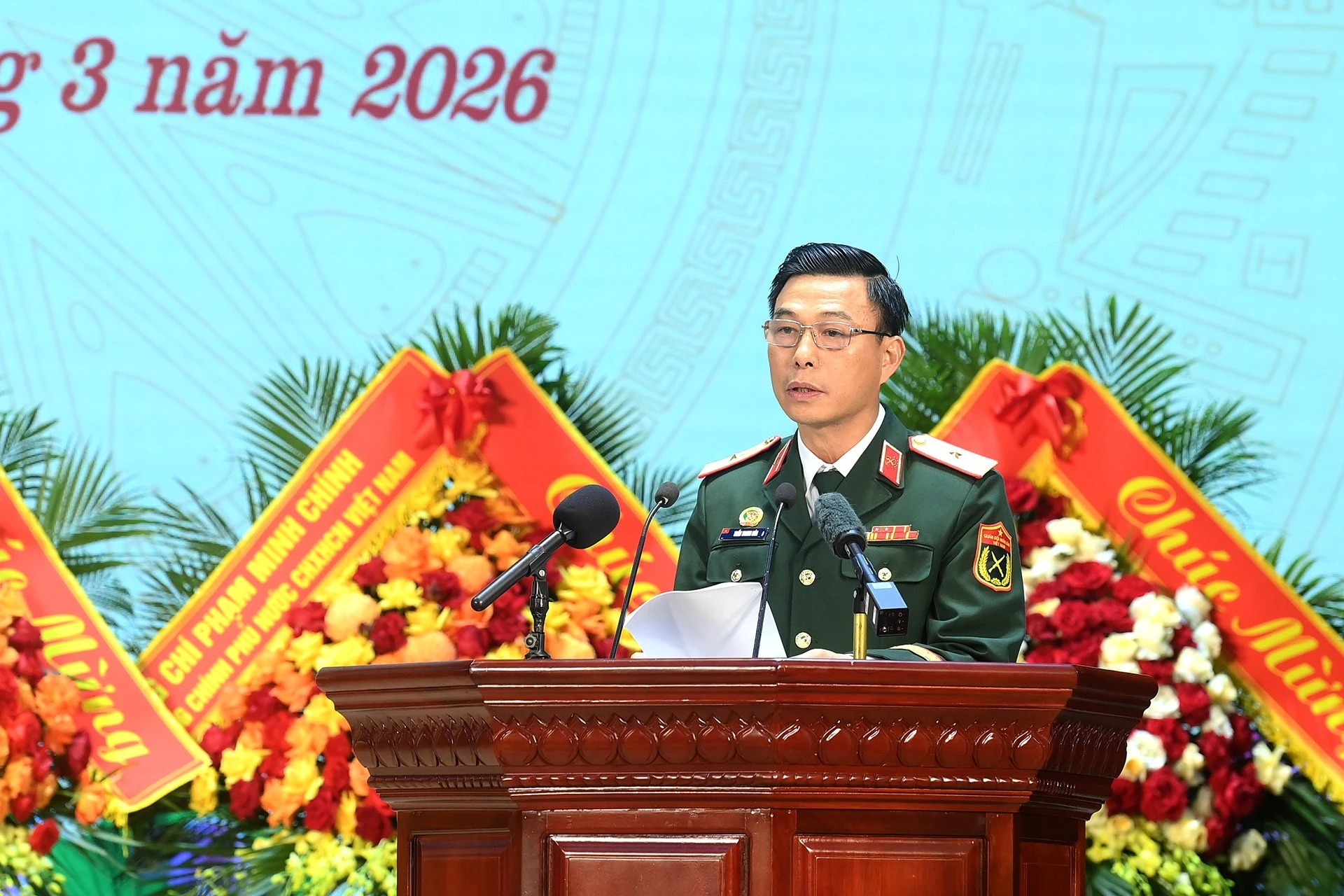 Thiếu tướng Trần Trung Hòa, Tư lệnh Binh chủng Công binh trình bày diễn văn tại lễ kỷ niệm.
