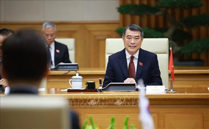 Thủ tướng Lê Minh Hưng hội kiến Tổng thống Hàn Quốc Lee Jae Myung.