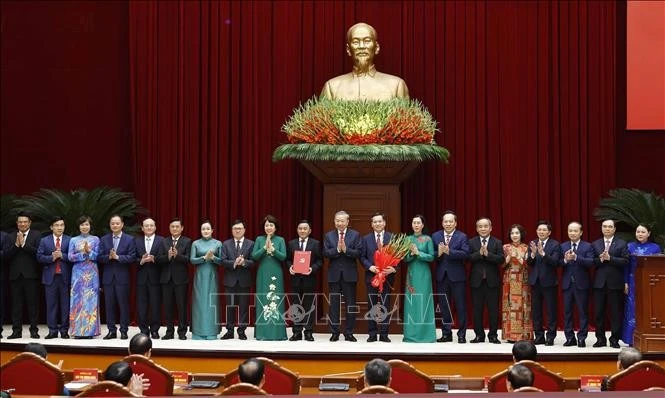 Tổng Bí thư, Chủ tịch nước Tô Lâm trao Quyết định chỉ định tham gia Ban Chấp hành, Ban Thường vụ, Bí thư, Phó Bí thư Đảng uỷ các cơ quan Đảng Trung ương nhiệm kỳ 2025 - 2030.