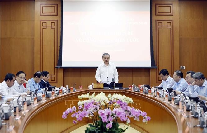 Tổng Bí thư Tô Lâm, Trưởng Ban Chỉ đạo Trung ương về phát triển khoa học, công nghệ, đổi mới sáng tạo và chuyển đổi số phát biểu tại phiên họp chuyên đề của Ban Chỉ đạo Trung ương về phát triển khoa học, công nghệ và chuyển đổi số, chiều 18/3/2026.