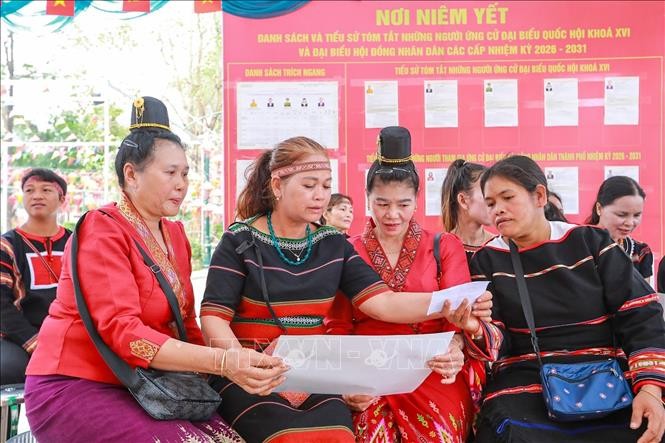 Niềm tin, sự phấn khởi của đồng bào các dân tộc đối với ngày hội lớn của đất nước.