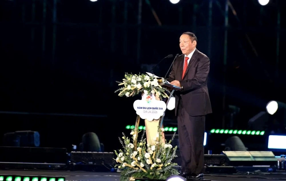 Bộ trưởng VHTTDL Nguyễn Văn Hùng, Trưởng Ban Chỉ đạo tổ chức Năm Du lịch quốc gia - Gia Lai 2026 phát biểu khai mạc.