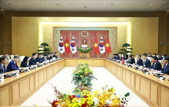 Thủ tướng Lê Minh Hưng hội kiến Tổng thống Hàn Quốc Lee Jae Myung.