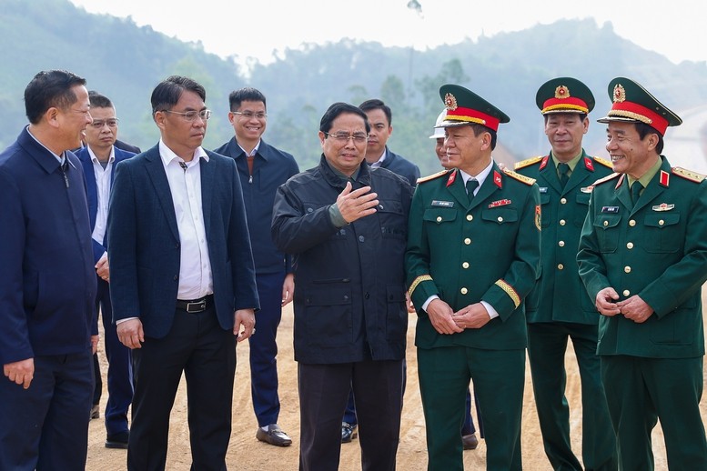 Tuyến kết nối cửa khẩu Tân Thanh và cửa khẩu Cốc Nam (kết nối cao tốc Hữu Nghị - Chi Lăng với cao tốc Đồng Đăng-Trà Lĩnh) dài 17 km, quy mô 2 làn xe (nền đường rộng 14,5 m).