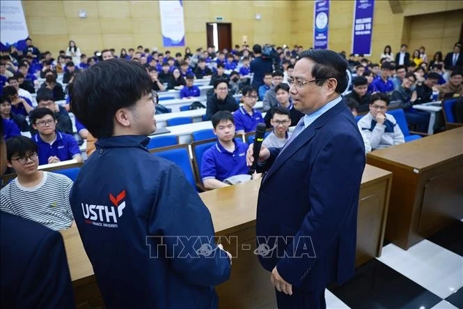 Thủ tướng Phạm Minh Chính truyền cảm hứng cho sinh viên Trường Đại học Khoa học và Công nghệ Hà Nội.