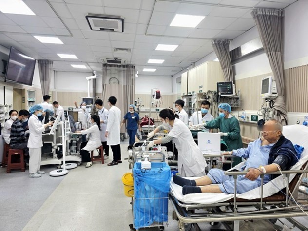 Các vật tư, trang thiết bị y tế, thuốc được chuẩn bị sẵn để không bị động dù chỉ một phút trong bất kỳ ca bệnh nào.