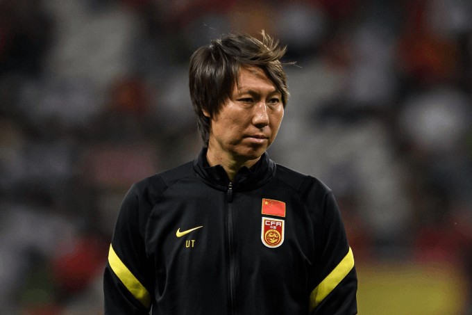 Cựu HLV trưởng ĐT Trung Quốc, Li Tie bị cấm vĩnh viễn tham gia mọi hoạt động bóng đá.