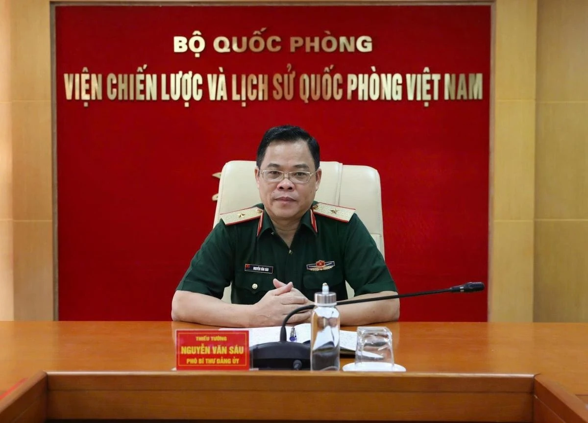 Thiếu tướng, PGS.TS Nguyễn Văn Sáu, Phó Viện trưởng Viện Chiến lược và Lịch sử quốc phòng Việt Nam.