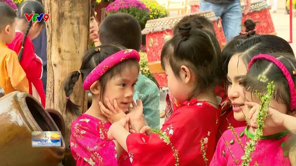 Học sinh thời nay không mong Tết theo cách của thế hệ trước, nhưng không vì thế mà Tết mất đi sức hút.